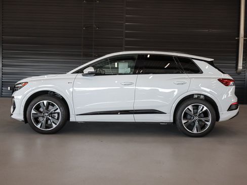 Used 2023 Audi Q4 e-tron Premium Plus w/ Premium Plus AWD/4WD image 15