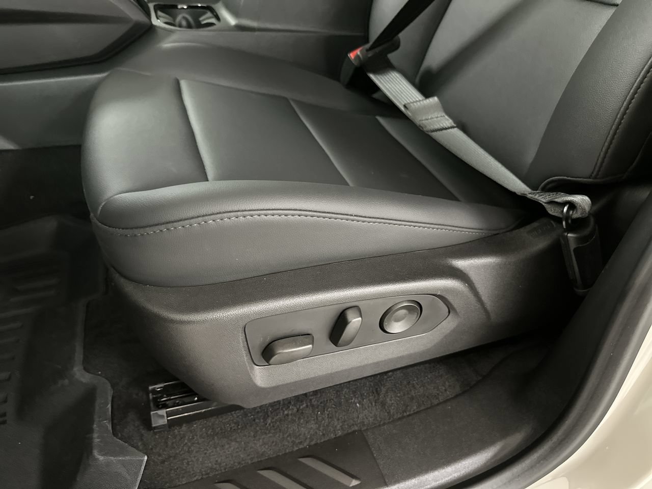 New 2026 Chevrolet Colorado Trail Boss AWD/4WD image 12