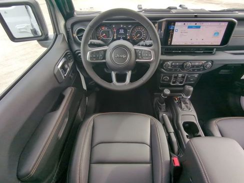 New 2026 Jeep Wrangler Unlimited Sahara AWD/4WD image 18