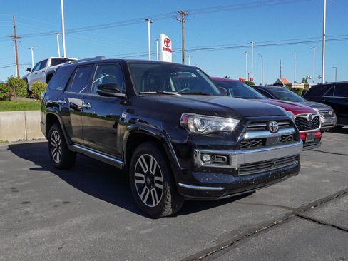 Certified 2022 Toyota 4Runner Limited AWD/4WD image 2