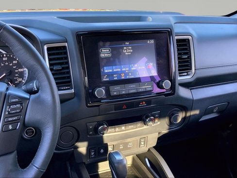 Used 2023 Nissan Frontier SV w/ SV Convenience Package image 9