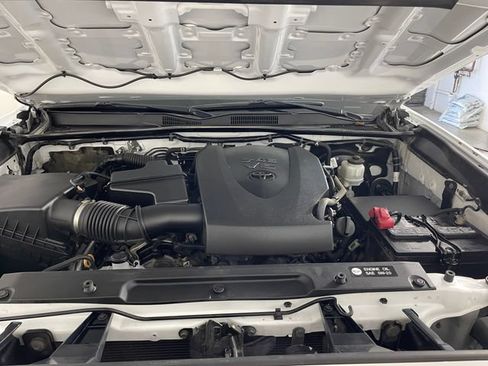 Used 2019 Toyota Tacoma Limited AWD/4WD image 24
