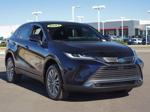 Used 2021 Toyota Venza Limited w/ Advanced Technology Package image 2