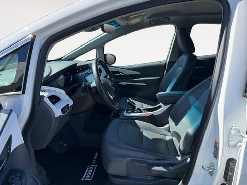 Used 2020 Chevrolet Bolt Premier w/ Infotainment Package FWD image 10