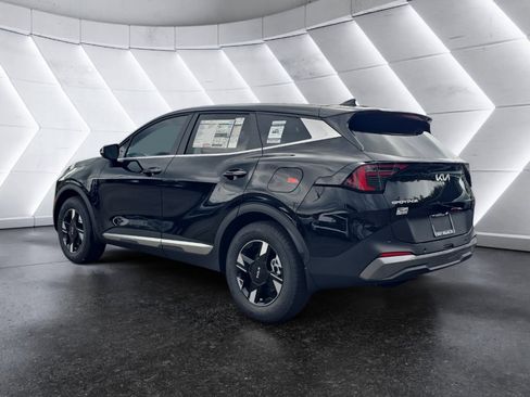 New 2026 Kia Sportage LX w/ LX Convenience Package AWD/4WD image 3