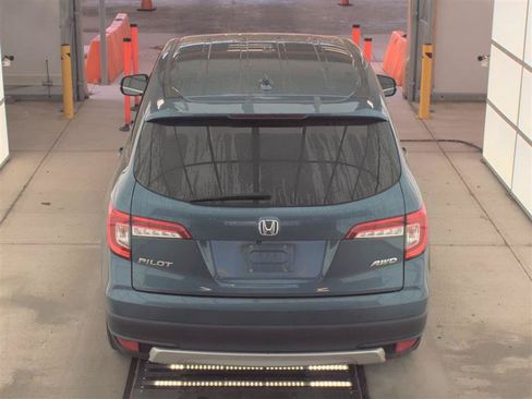 Used 2020 Honda Pilot EX image 3