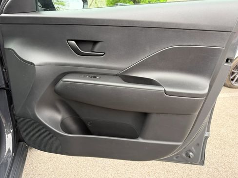 Used 2024 Hyundai Kona SEL FWD image 30