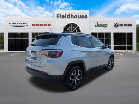 Used 2025 Jeep Compass Limited AWD/4WD image 10