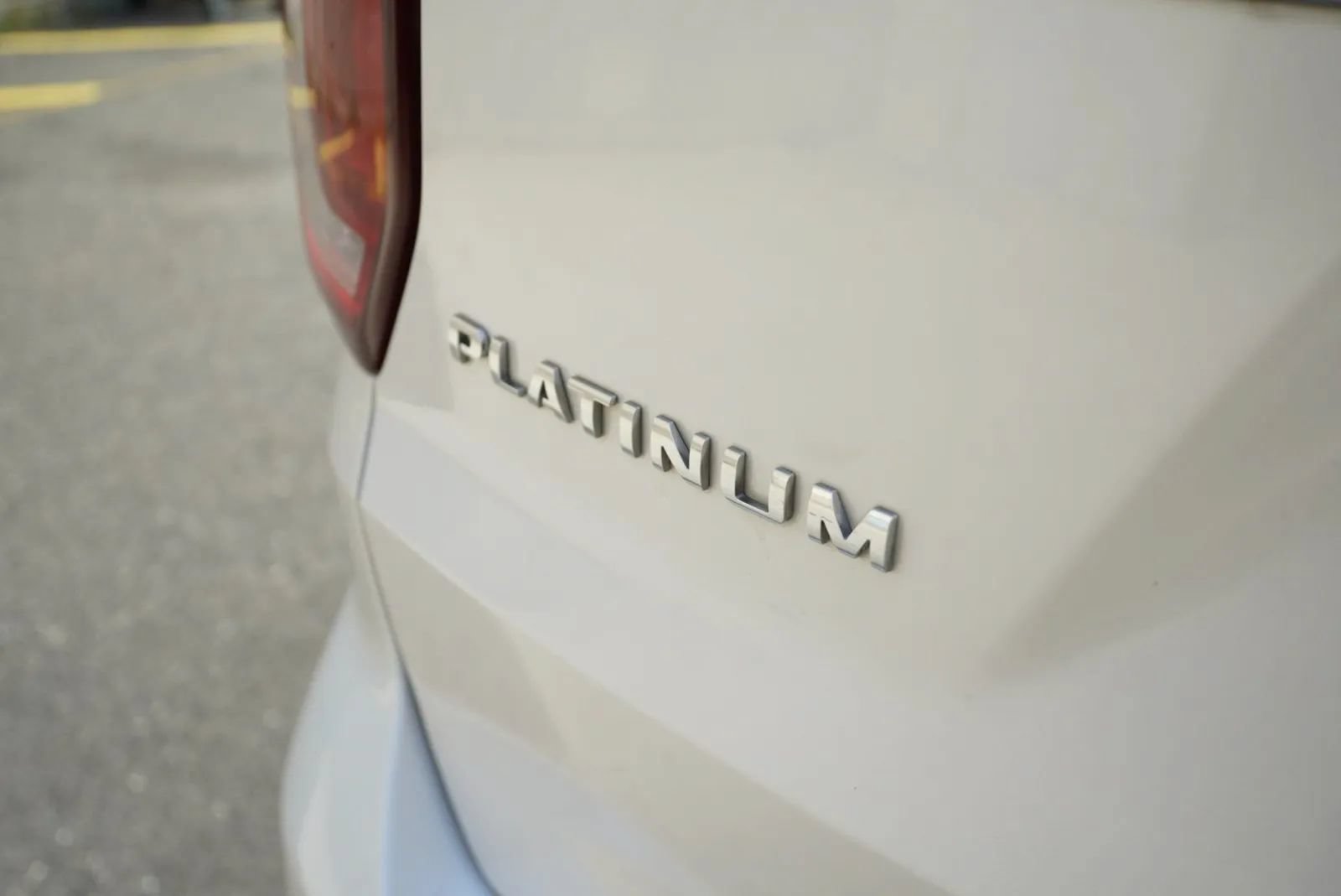 Used 2017 Ford Explorer Platinum AWD/4WD image 12