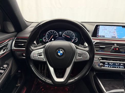 Used 2019 BMW 750i xDrive w/ M Sport Package image 12