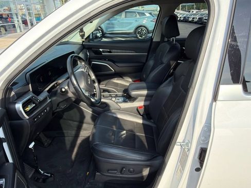 Certified 2023 Kia Telluride EX w/ EX Captain's Chair Package AWD/4WD image 5