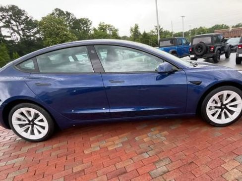 Used 2023 Tesla Model 3 Standard Range RWD image 2