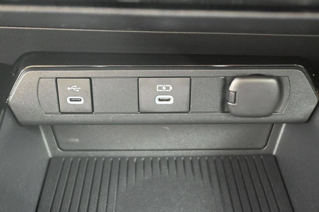 Certified 2024 Toyota Prius Prime FWD image 21