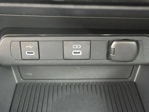 Certified 2024 Toyota Prius Prime FWD image 21