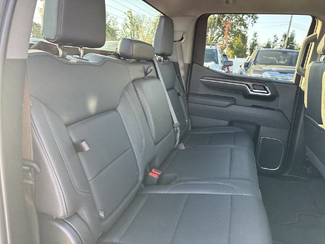 Used 2025 GMC Sierra 1500 SLT AWD/4WD image 26