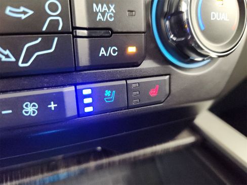 Used 2021 Ford F250 Lariat w/ Lariat Ultimate Package image 30