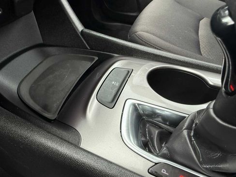 Used 2022 Chevrolet Malibu LS image 25