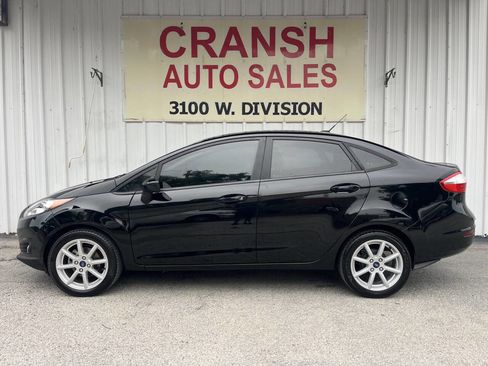 Used 2018 Ford Fiesta SE w/ Equipment Group 201A image 6