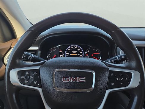 Used 2022 GMC Acadia SLT w/ Technology Package image 19