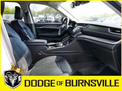 Used 2021 Jeep Grand Cherokee L Limited AWD/4WD image 15