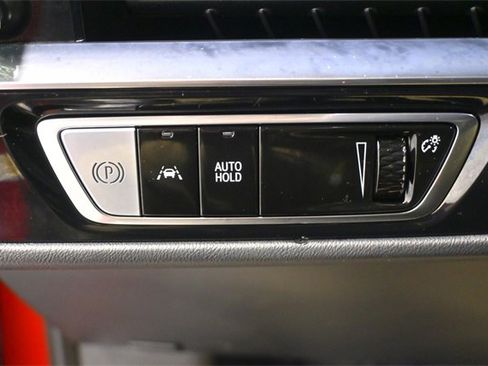 Used 2024 Cadillac Lyriq Sport image 19