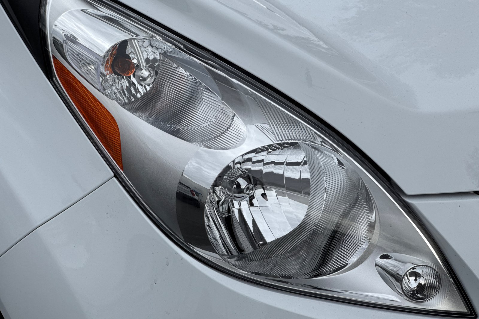 Used 2014 Chevrolet Spark LT FWD image 43