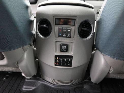Used 2013 Honda Pilot Touring image 26