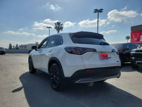 Used 2024 Honda HR-V Sport image 4