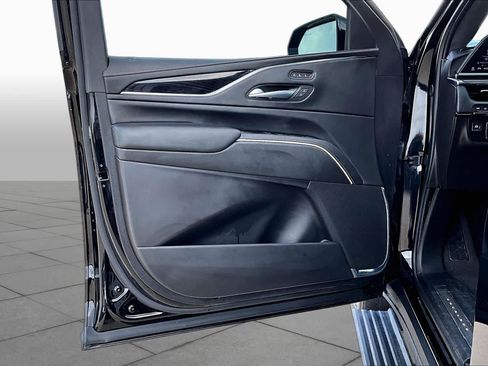 Used 2024 Cadillac Escalade ESV V w/ LPO, ONYX Package AWD/4WD image 20