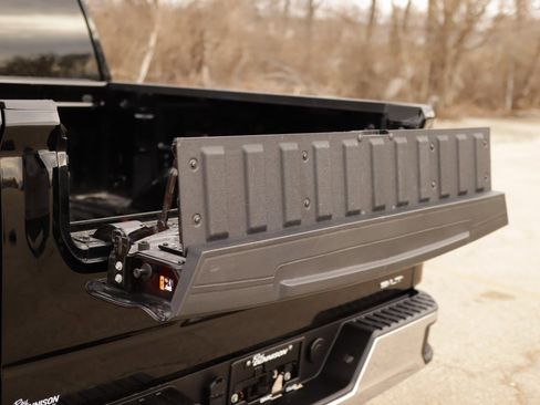 Used 2025 GMC Sierra 1500 SLT image 29