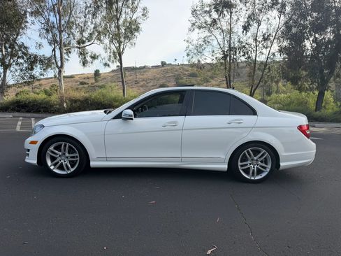 Used 2013 Mercedes-Benz C 250 Sedan image 2