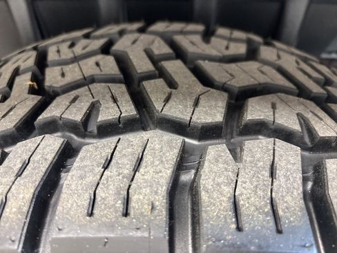 Used 2023 Ford F150 Lariat w/ Equipment Group 502A High image 16