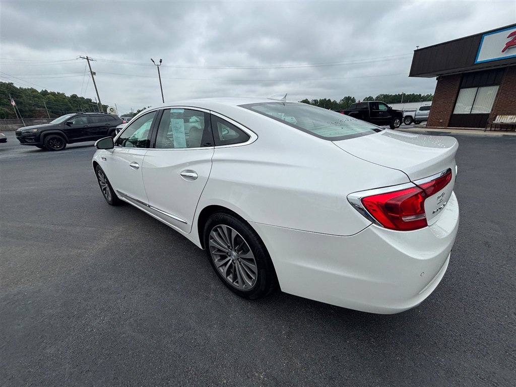 Used 2018 Buick LaCrosse Essence FWD image 3
