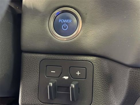 Used 2023 Toyota Sequoia 4WD image 28