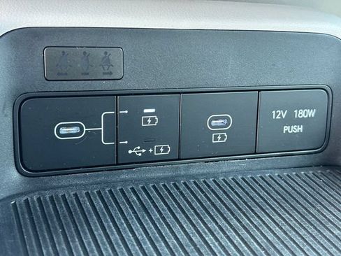 Used 2024 Hyundai Kona SEL AWD/4WD image 16