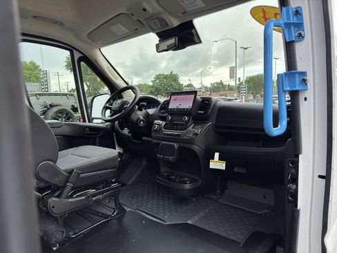 Used 2024 RAM ProMaster 3500 w/ Delivery Van Package FWD image 21