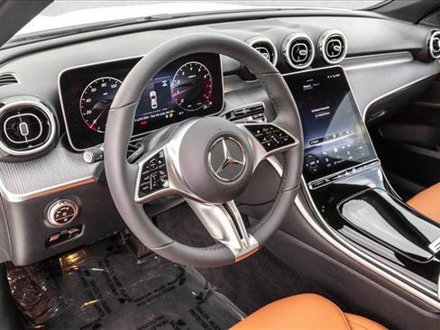 Used 2025 Mercedes-Benz C 300 4MATIC Sedan image 10