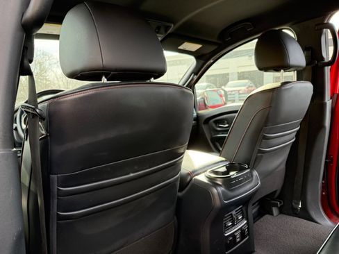 Used 2020 Nissan Titan PRO-4X image 18