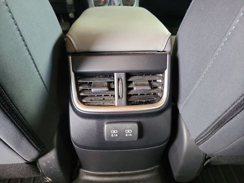 Used 2022 Subaru Outback Premium AWD/4WD image 13