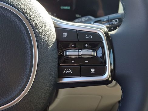 New 2026 Kia Carnival SX image 21