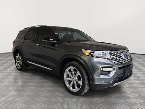 Used 2020 Ford Explorer Platinum w/ Premium Technology Package AWD/4WD image 2