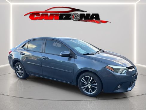 Used 2016 Toyota Corolla LE FWD image 2