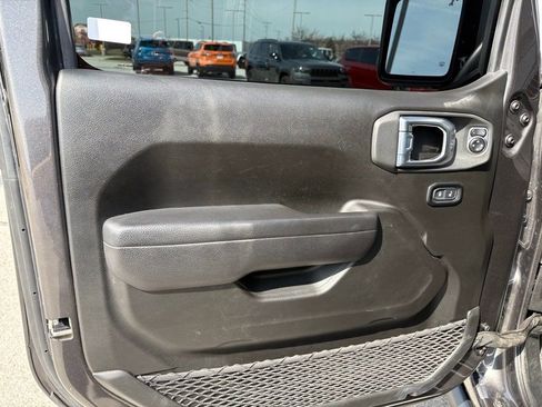 Certified 2024 Jeep Gladiator Mojave image 6