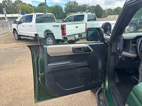 Used 2024 Ford Bronco Wildtrak AWD/4WD image 14