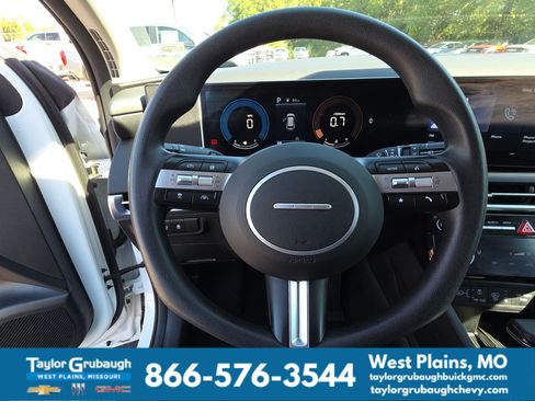 Used 2025 Hyundai Tucson SEL FWD image 17