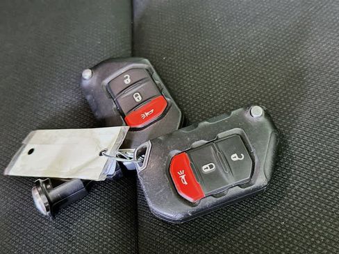 Used 2019 Jeep Wrangler Unlimited Sahara w/ LED Lighting Group image 22