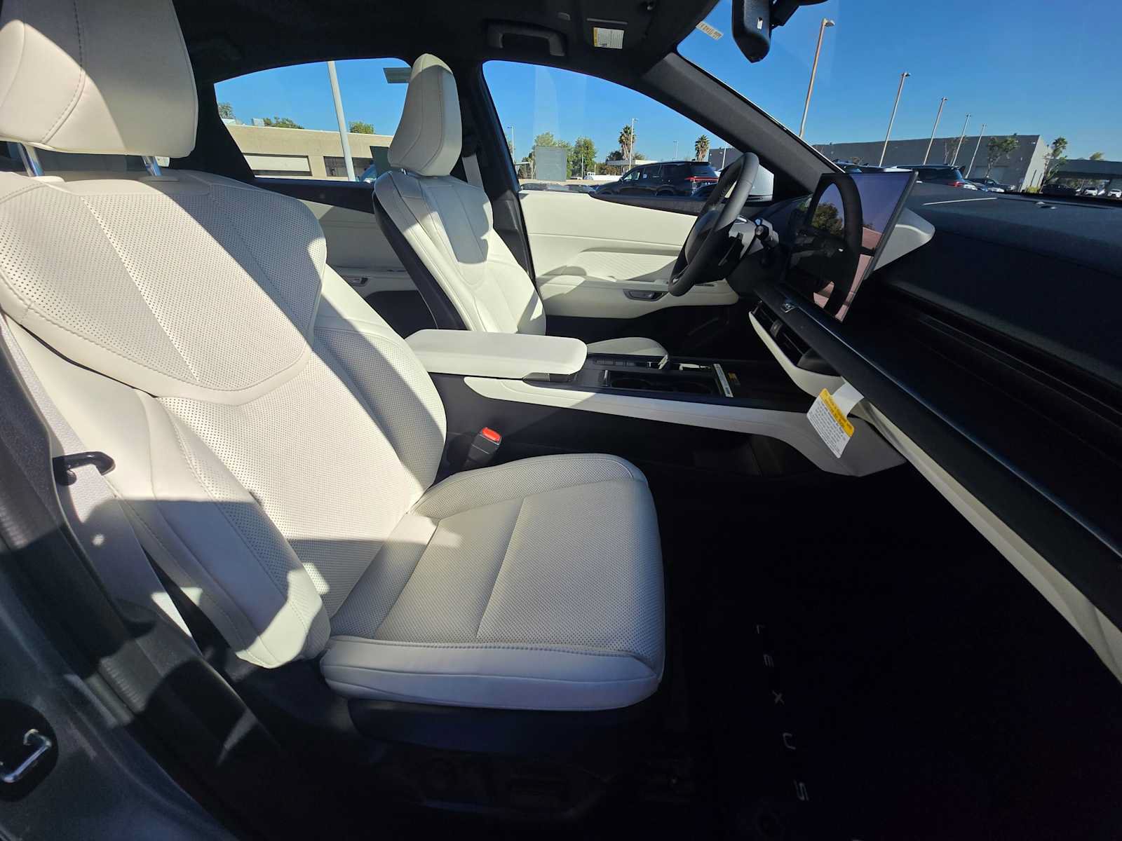 New 2026 Lexus ES 350h FWD image 10
