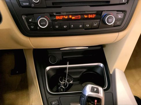 Used 2015 BMW 320i Sedan image 33