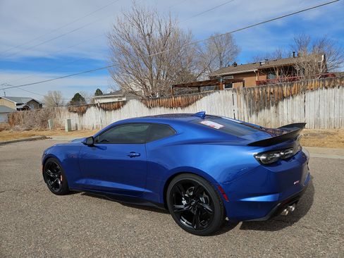 Used 2022 Chevrolet Camaro LT w/ RS Package image 4