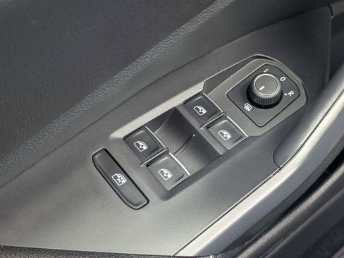 Certified 2025 Volkswagen Jetta Sport FWD image 23